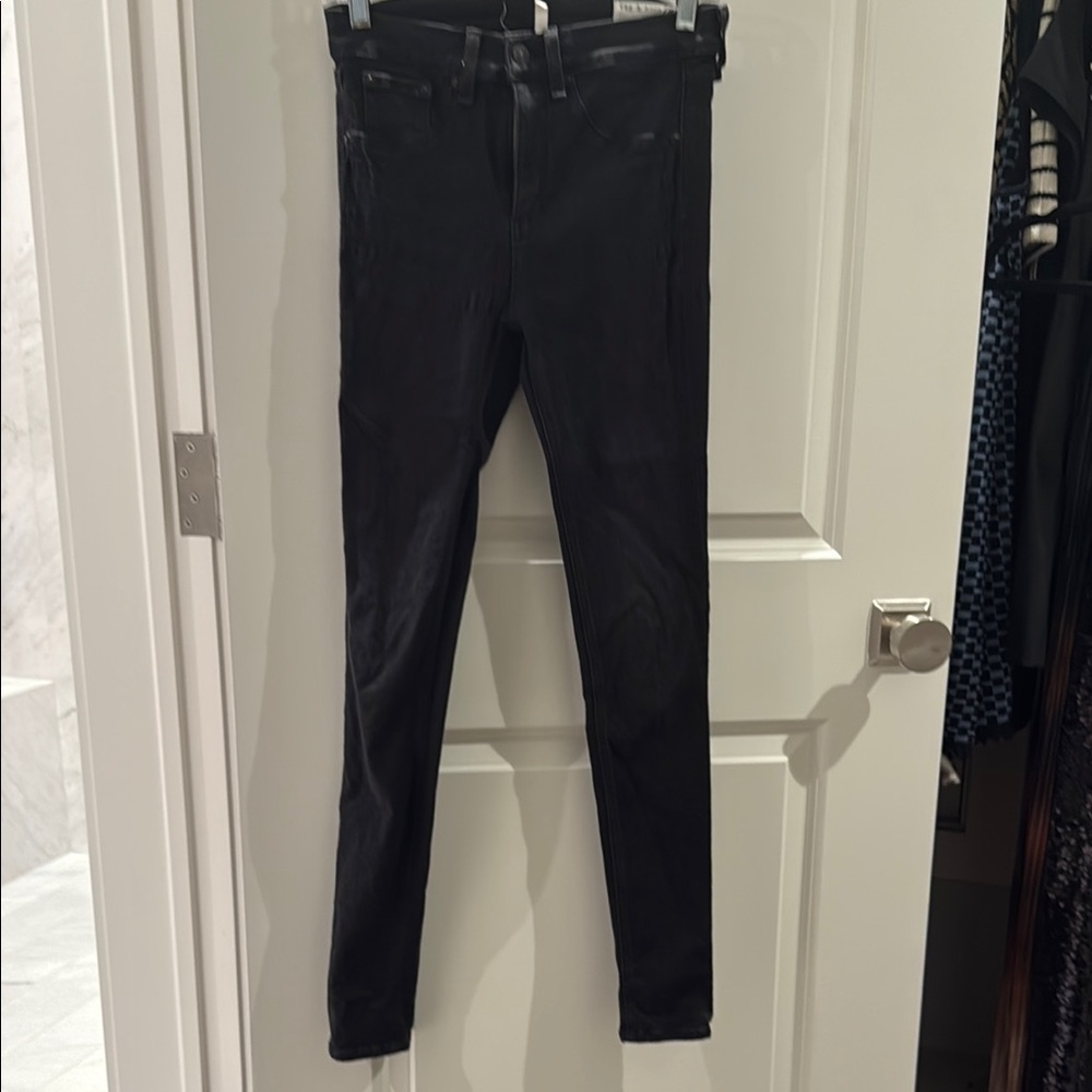 Black Skinny Jeans